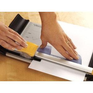 Buy fellowes neutron plus a4 trimmer online in Australia