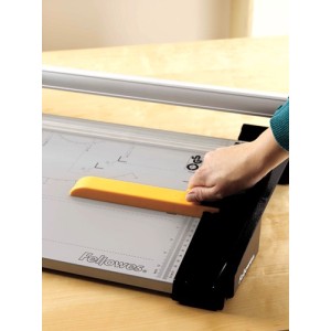 Buy fellowes atom a4 trimmer online in Australia