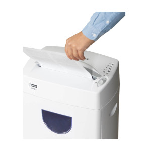 Intimus 1500 Deskside Shredder - Shredding Paper